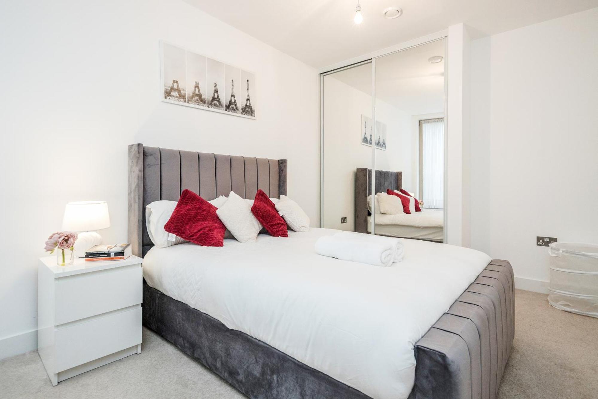 Deluxe Condo Beside 02 Arena And Central London Bagian luar foto